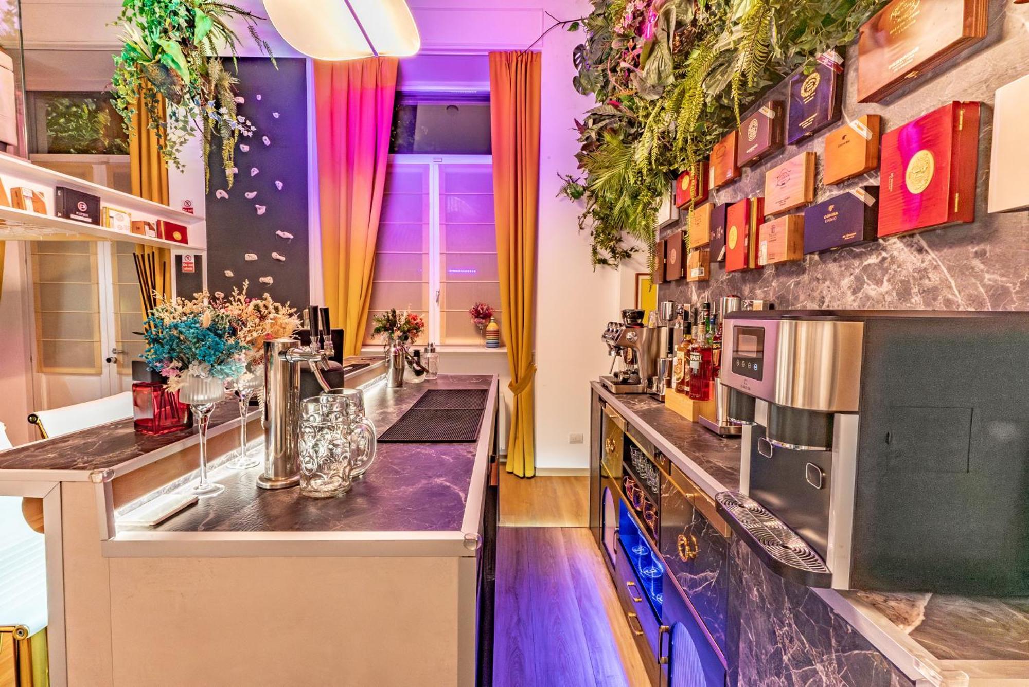 Luxe & Central Haven - Jacuzzi, Sauna, Steam, Private Parking Como Exterior foto