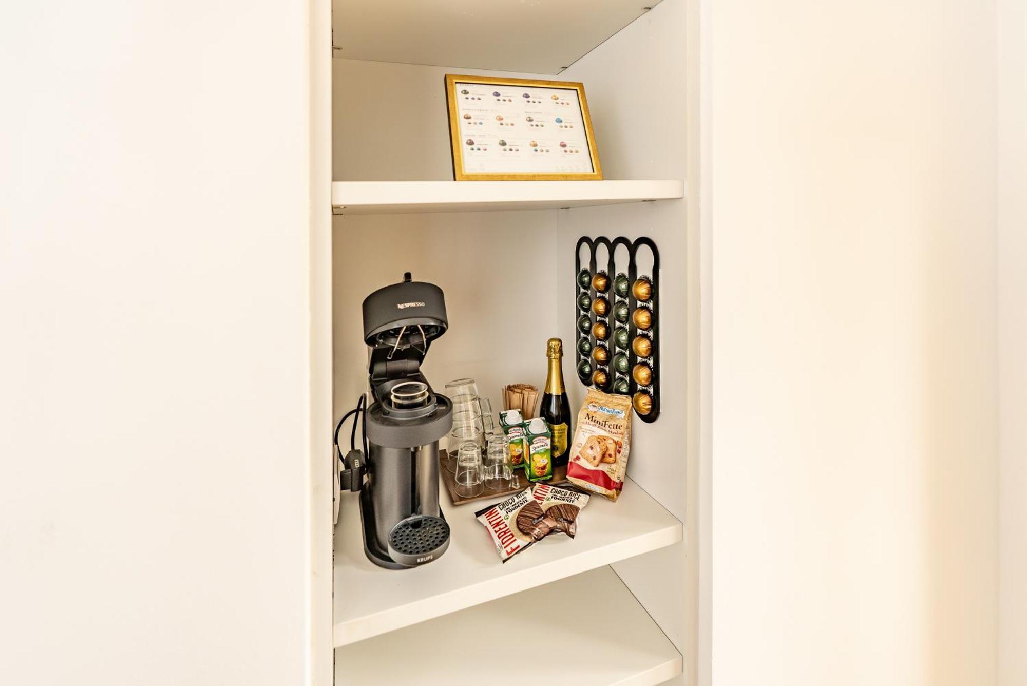 Luxe & Central Haven - Jacuzzi, Sauna, Steam, Private Parking Como Exterior foto